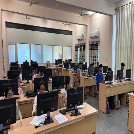 Artificial Intelligence & Machine Learning — facilities photo 116