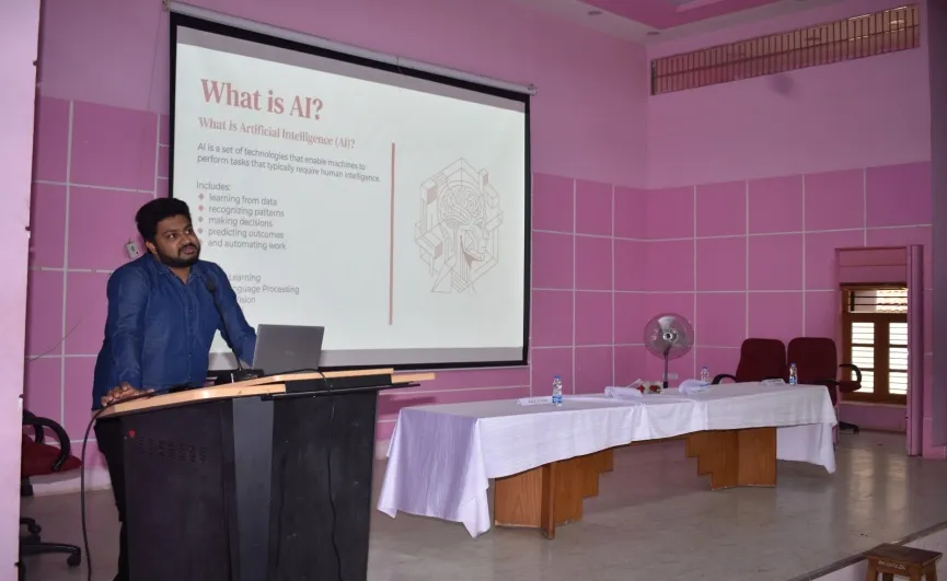 Artificial Intelligence & Machine Learning — facilities photo 9