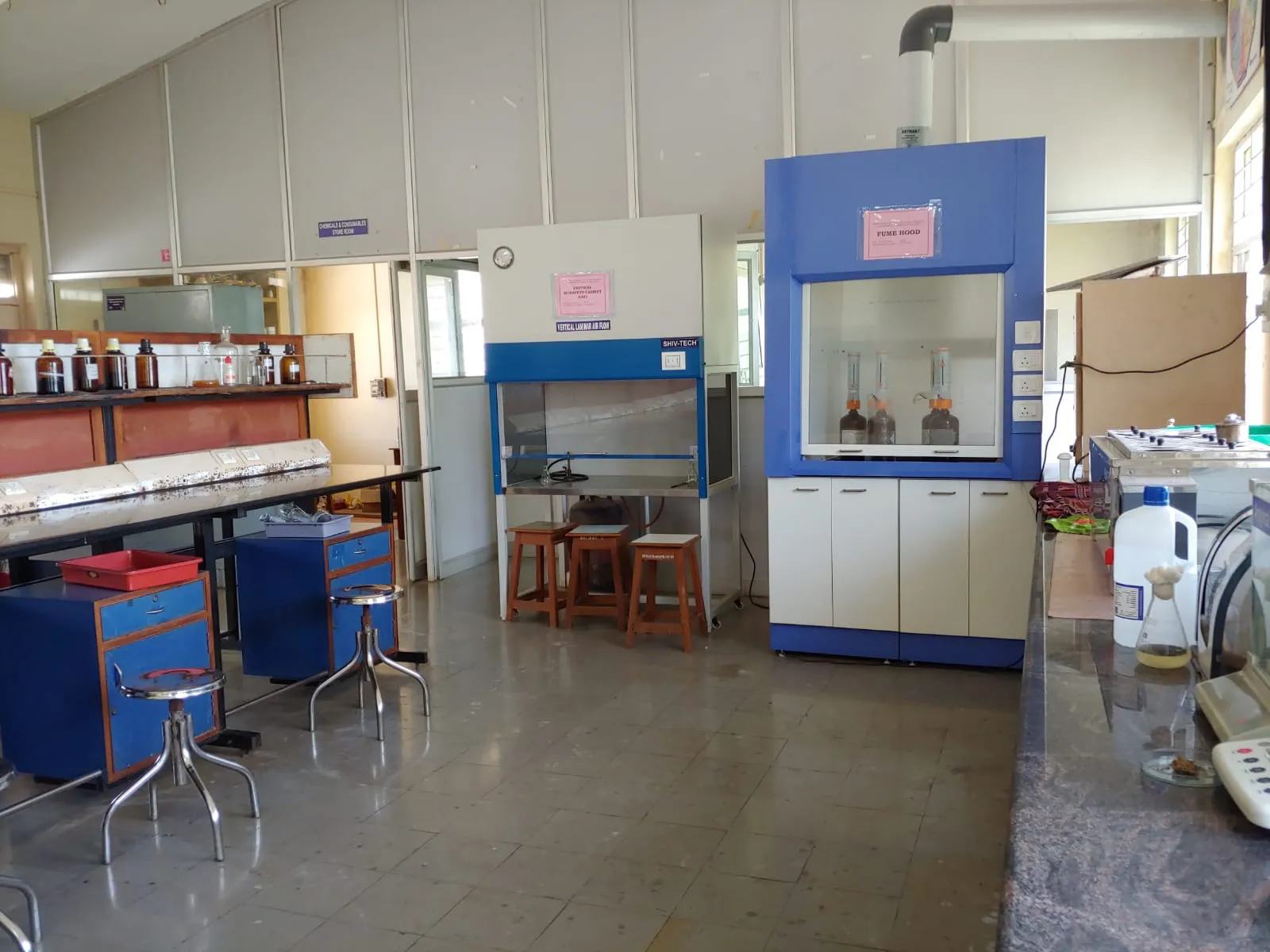 Laboratories & Instrumentation