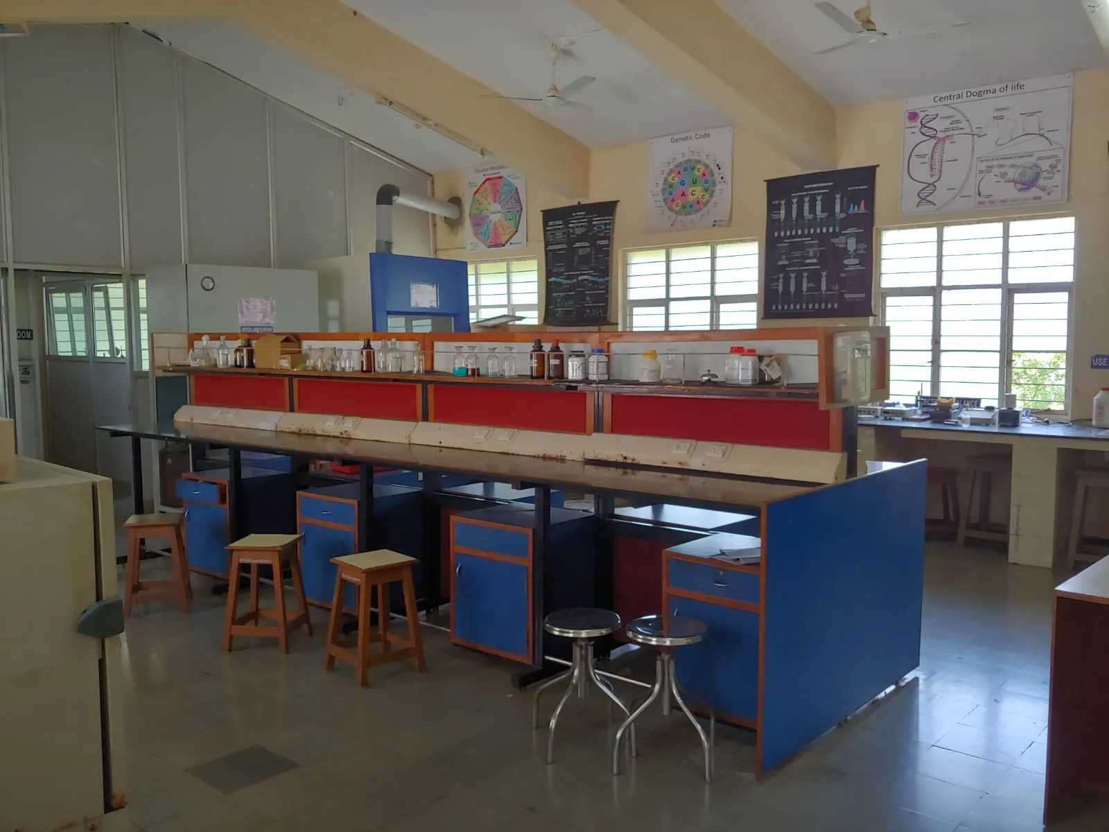 Laboratories & Instrumentation