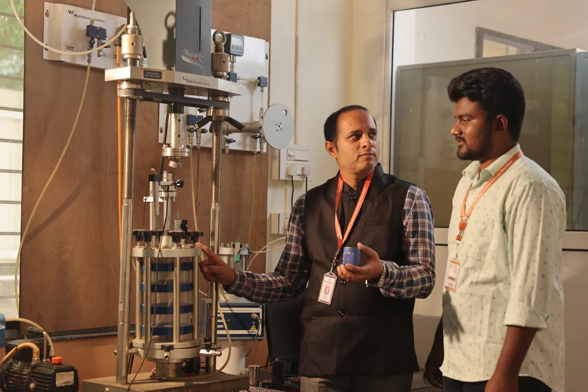 Advance Geotechnical Engineering Laboratory