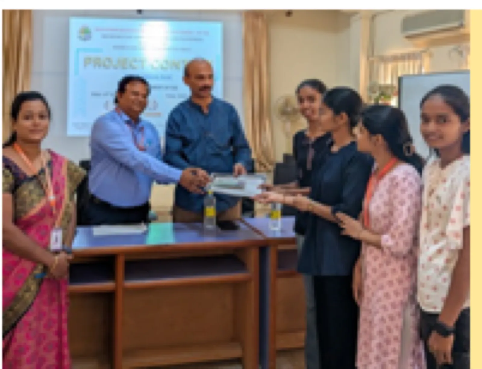 Prize distribution at the Project Exhibition & Contest