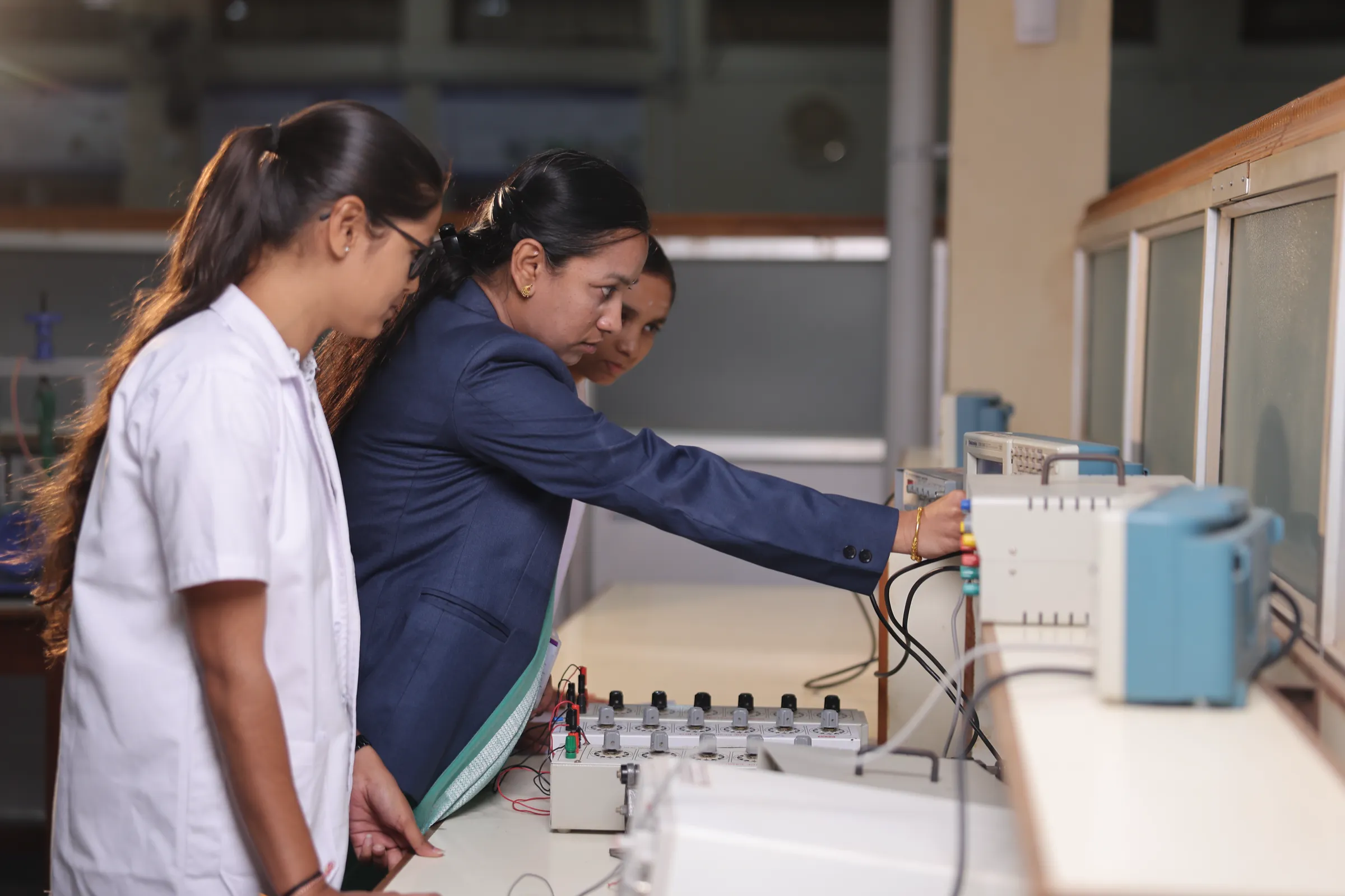 Electrical & Electronics Engineering — facilities photo 7
