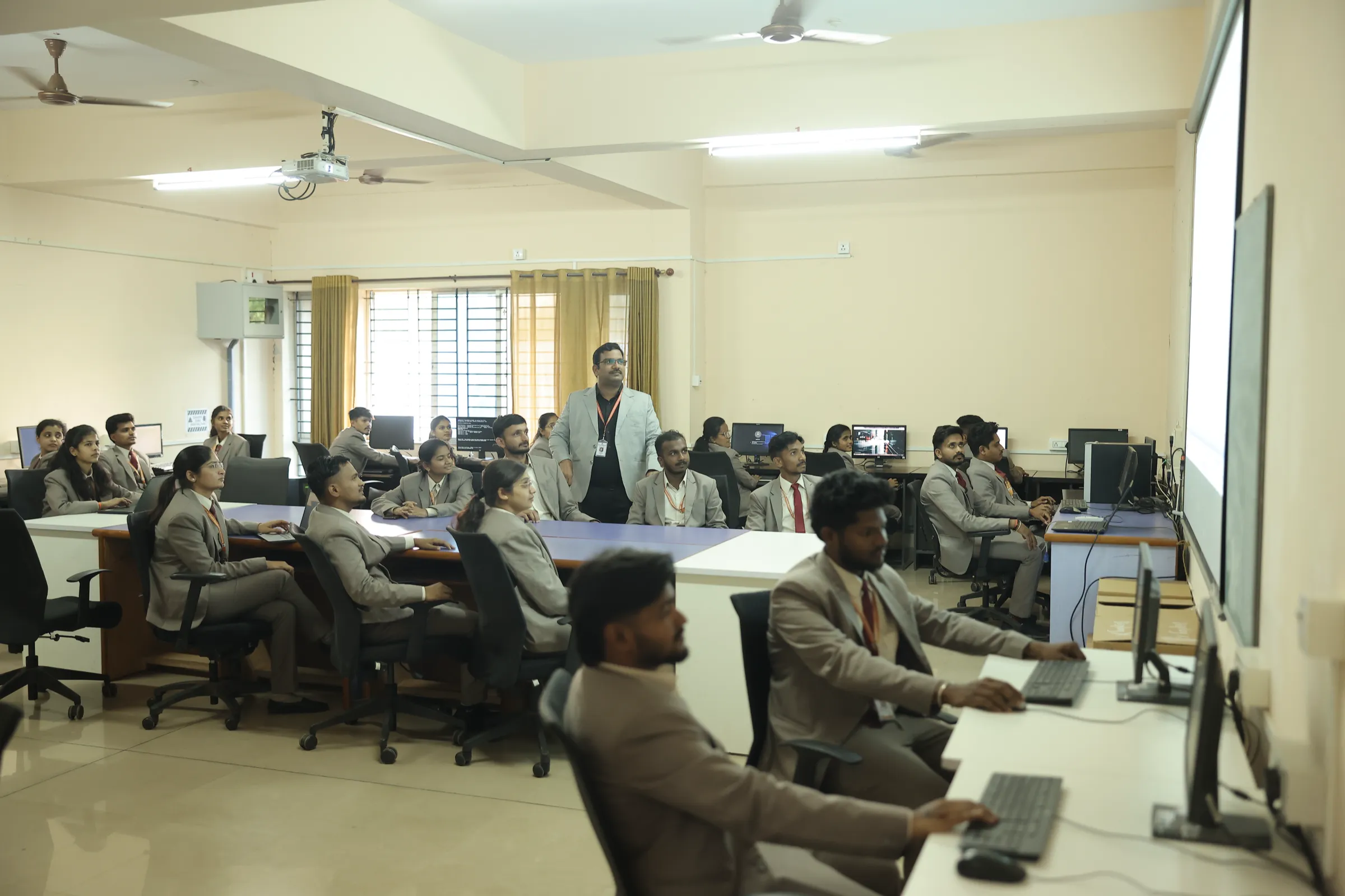 Master of Business Administration (MBA) — facilities photo 3
