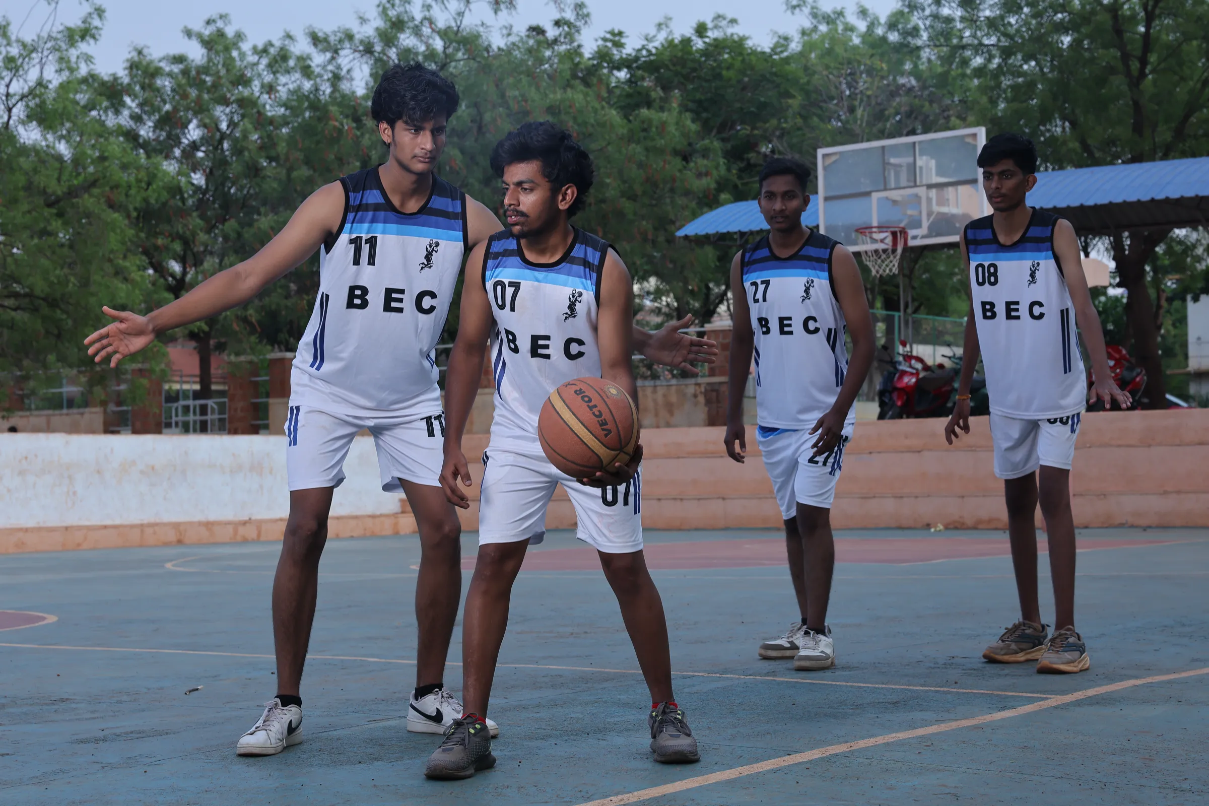Basaveshwar Engineering College campus 7