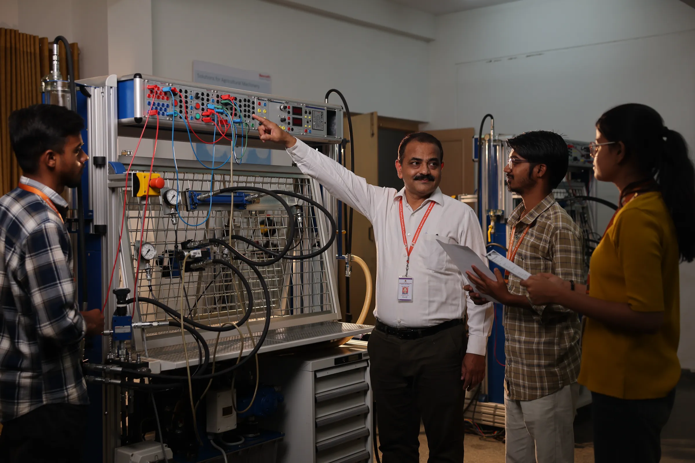 Basaveshwar Engineering College campus 14