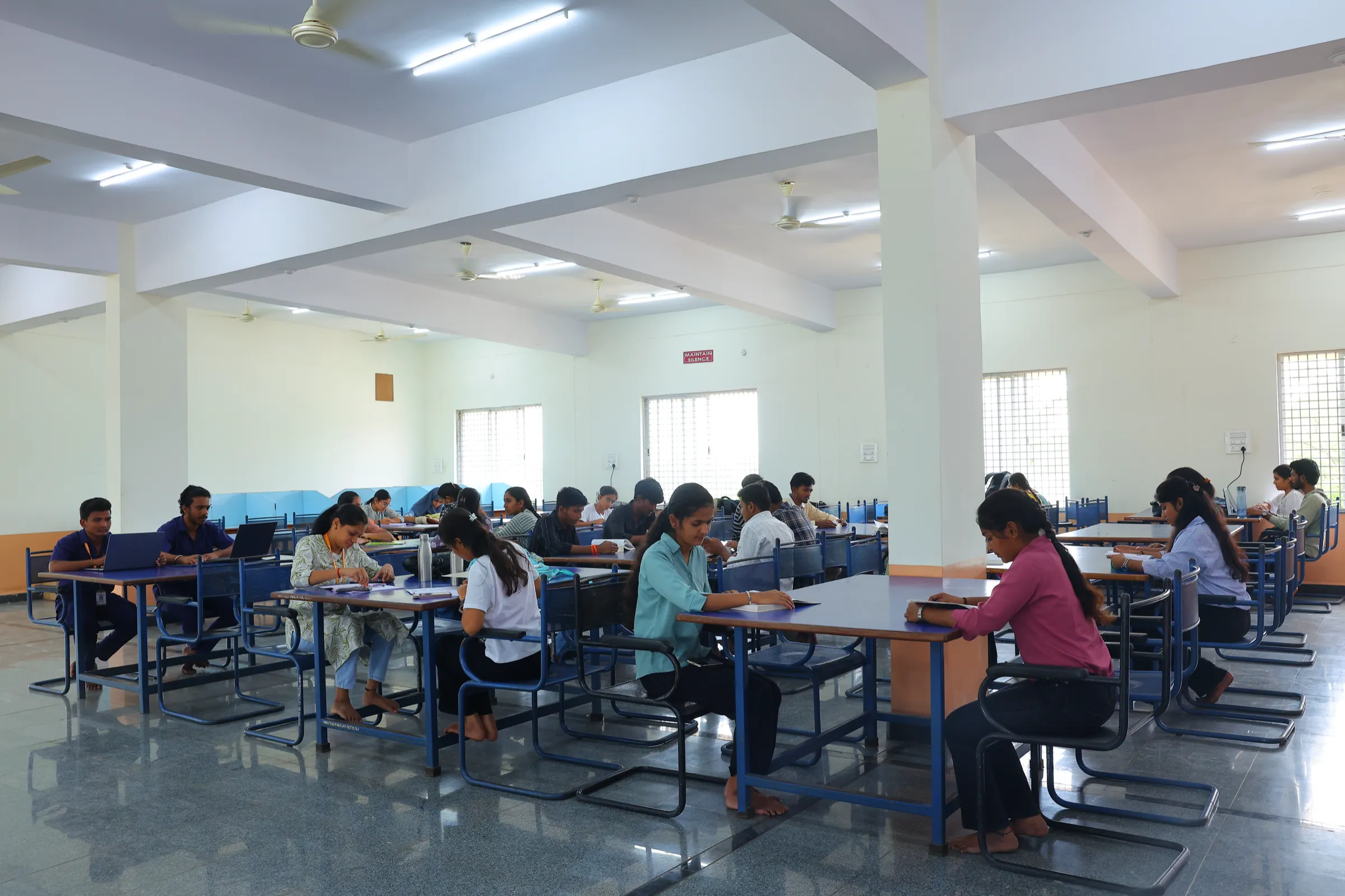 Basaveshwar Engineering College campus 36