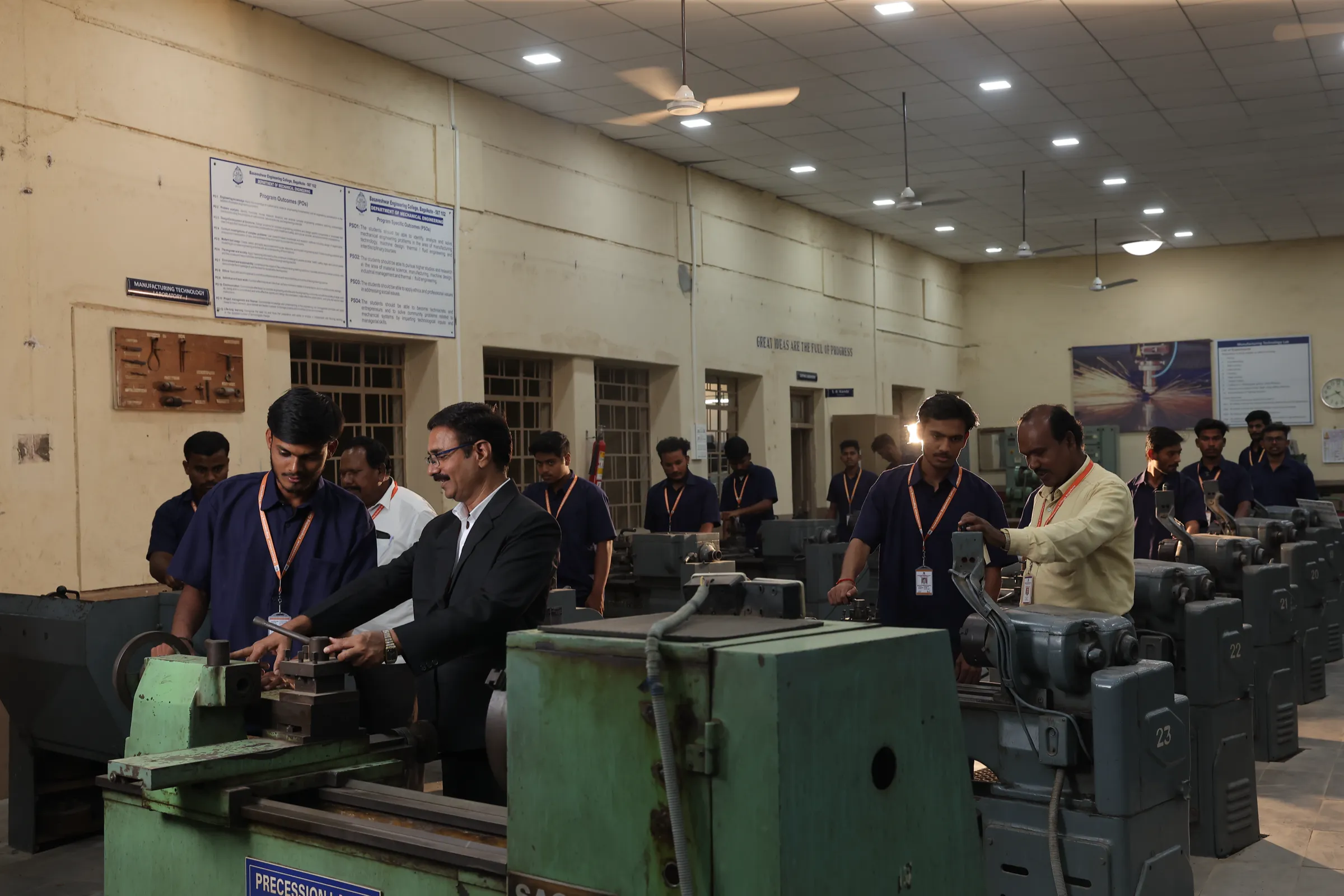 Basaveshwar Engineering College campus 51