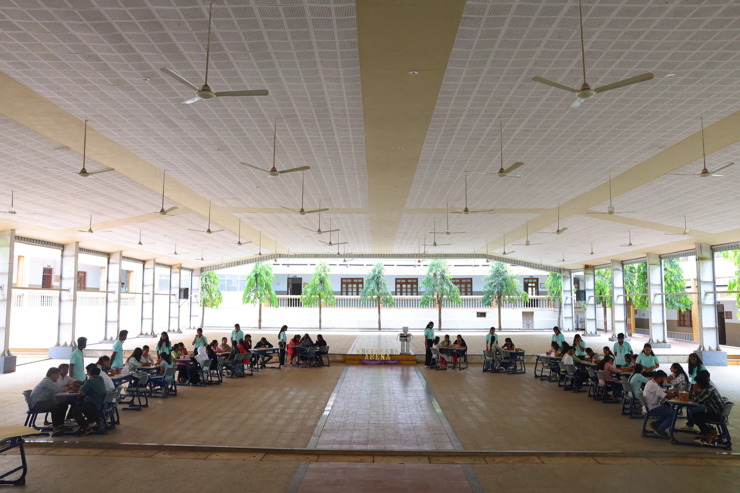 Students at an Engineers' Arena activity in the campus hall