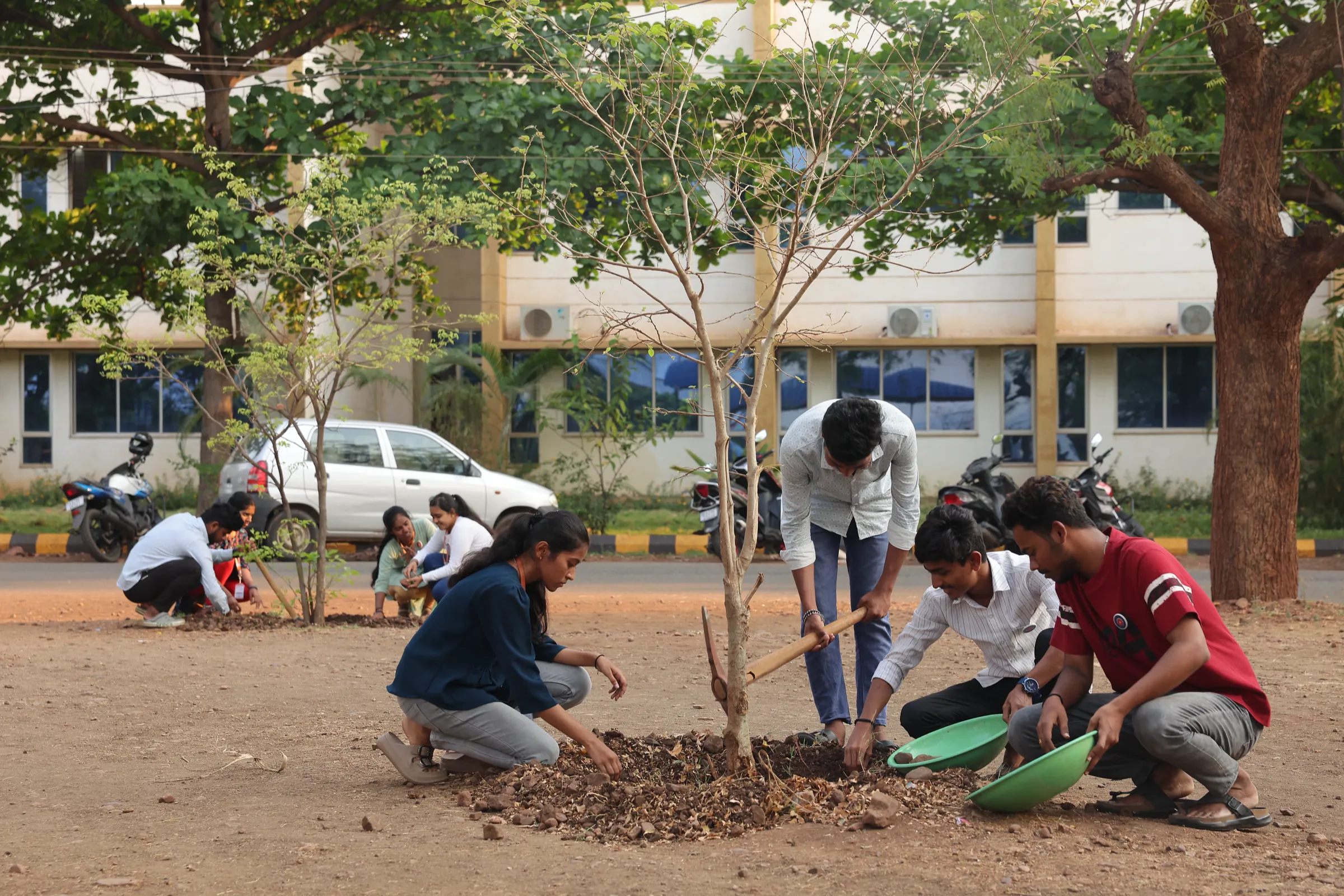 NSS volunteers at Basaveshwar Engineering College during a tree plantation and campus greening drive 4